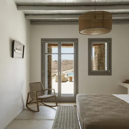 Luxury 5bdr Retreat In Mykonos Kalafatis