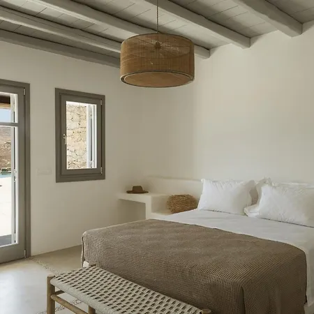 Luxury 5bdr Retreat In Mykonos